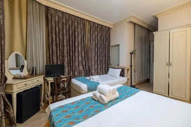 Triple, Şehir Manzaralı