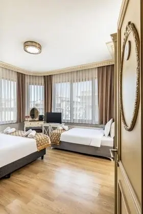 Triple, Şehir Manzaralı