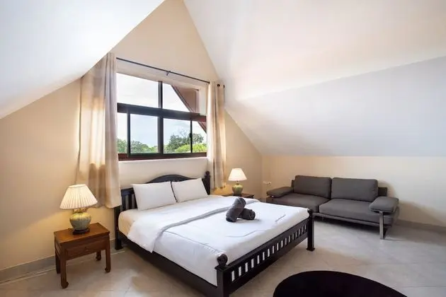 5-bedroom Villa with Private Pool