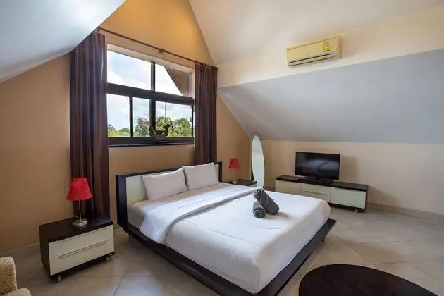 5-bedroom Villa with Private Pool