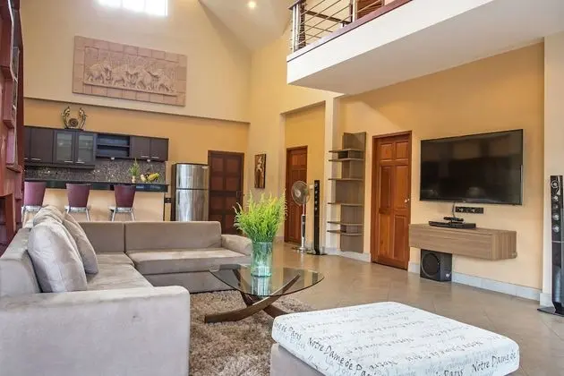 5-bedroom Villa with Private Pool