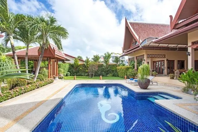 5-bedroom Villa with Private Pool