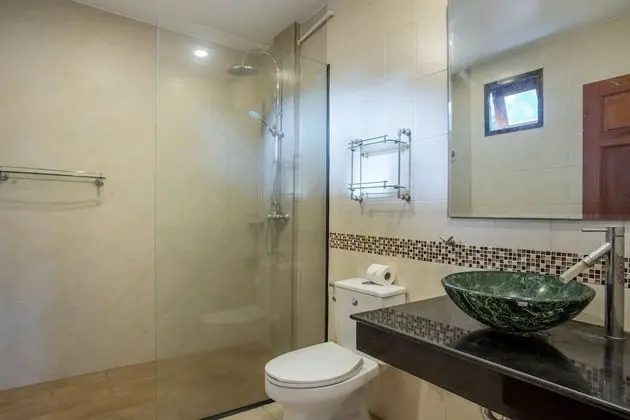 5-bedroom Villa with Private Pool