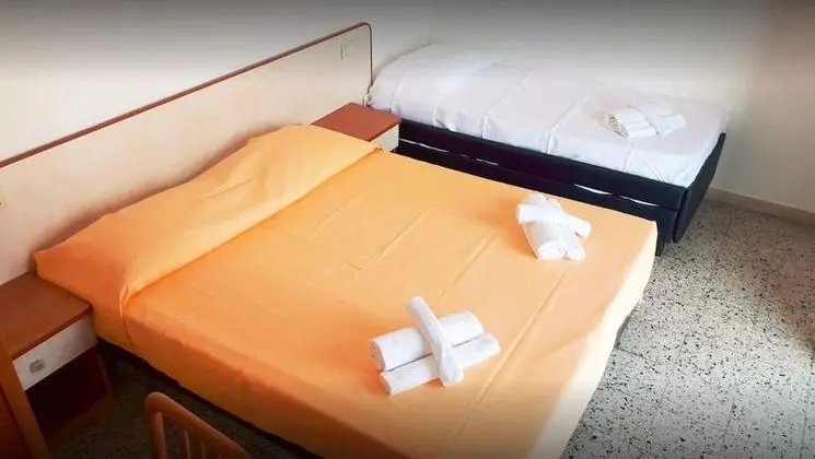 Dört Kişilik Oda, Ortak Banyo
