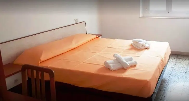 Dört Kişilik Oda, Ortak Banyo