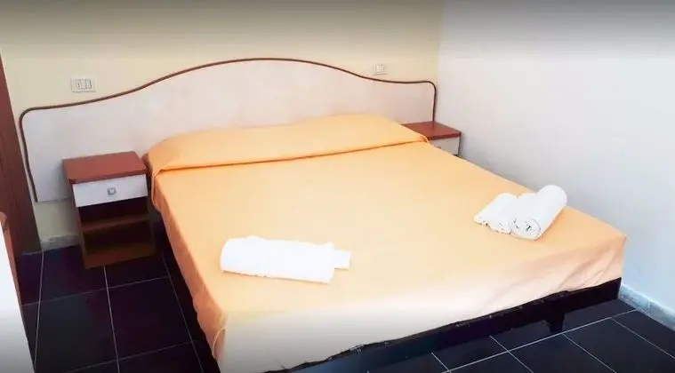 Dört Kişilik Oda, Ortak Banyo