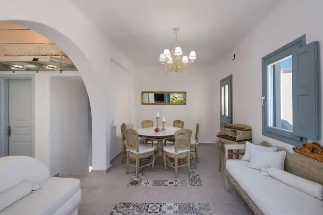 Villa (Gregoire)