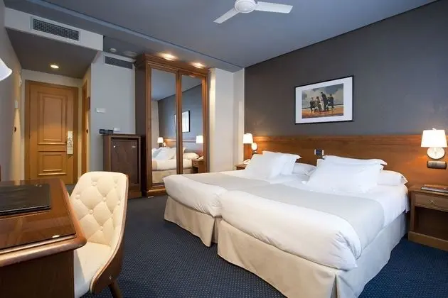 Tek Büyük Yataklı Oda