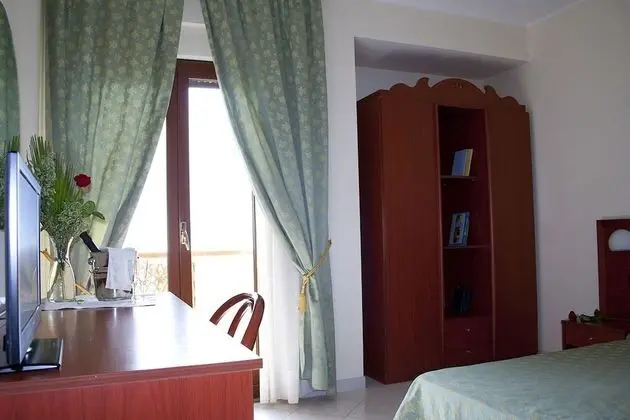 Üç Kişilik Oda, Balkon