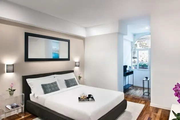 Basic Oda, 1 En Büyük (King) Boy Yatak, Sigara İçilmez, Şehir Manzaralı