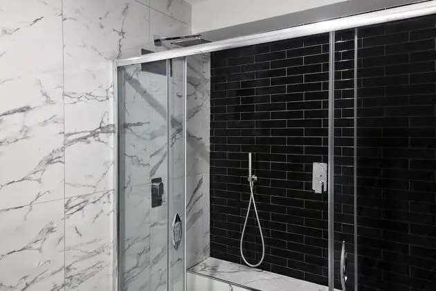 Basic Oda, 1 En Büyük (King) Boy Yatak, Sigara İçilmez, Şehir Manzaralı