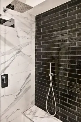 Basic Oda, 1 En Büyük (King) Boy Yatak, Sigara İçilmez, Şehir Manzaralı