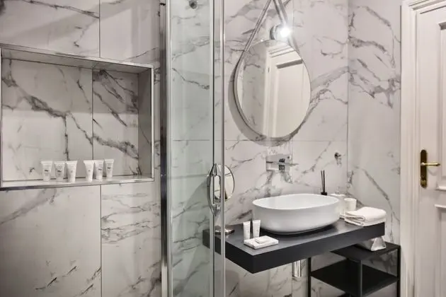 Deluxe Oda, 1 En Büyük (King) Boy Yatak ve Çekyat, Sigara İçilmez, Şehir Manzaralı