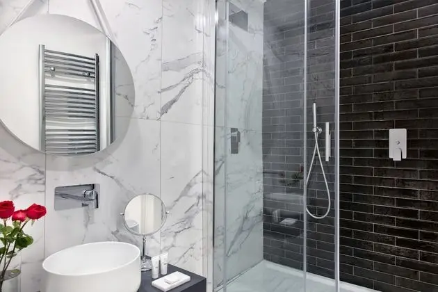 Superior Oda, 1 En Büyük (King) Boy Yatak ve Çekyat, Sigara İçilmez, Şehir Manzaralı