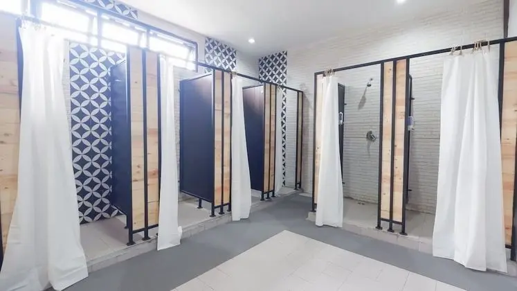 Standard Ortak Ranzalı Oda, Sadece kadınlar için