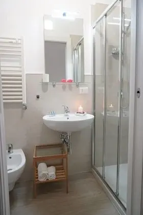 Design Üç Kişilik Oda, Birden Çok Yatak, Sigara İçilmez, Banyolu/Duşlu