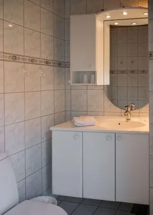 İki Ayrı Yataklı Oda, Ek Bina