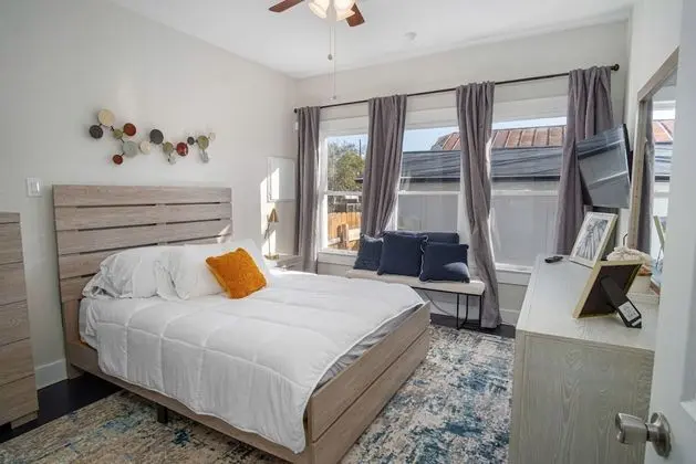 Ev (3 Bedrooms)