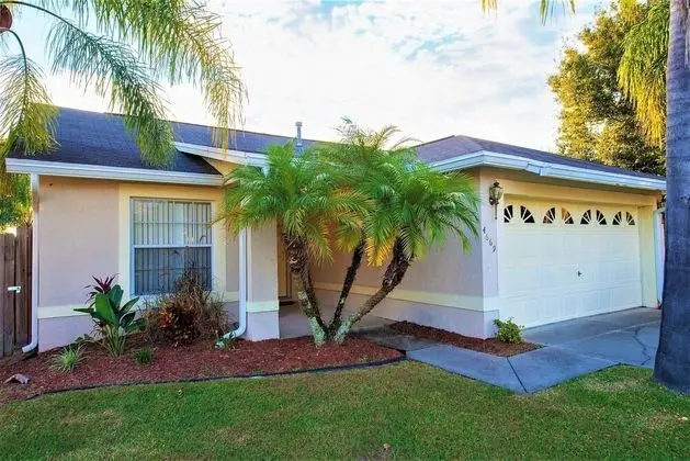 Villa (Fenced Yard, Private Pool, Close to D)