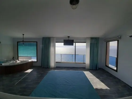 Luxury Tek Büyük Yataklı Oda, 1 Büyük (Queen) Boy Yatak, Jakuzi, Deniz Manzaralı