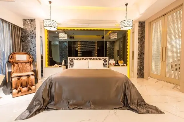 Luxury Tek Büyük Yataklı Oda