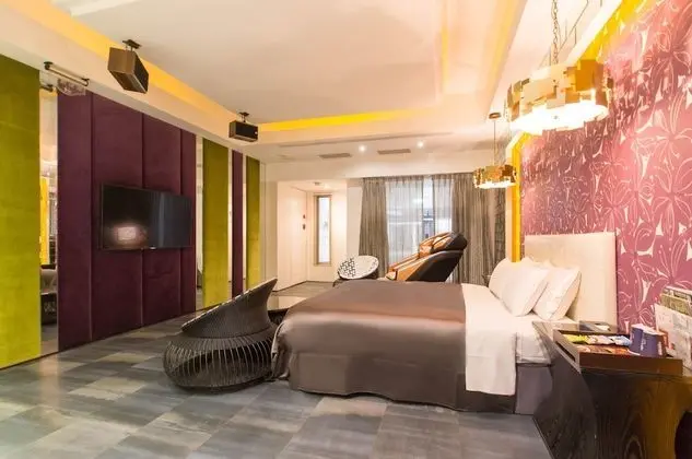 Luxury Tek Büyük Yataklı Oda