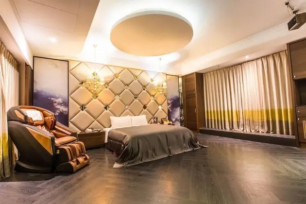 Luxury Tek Büyük Yataklı Oda