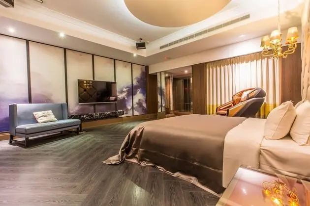 Luxury Tek Büyük Yataklı Oda