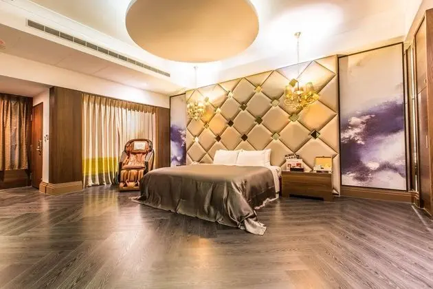 Luxury Tek Büyük Yataklı Oda