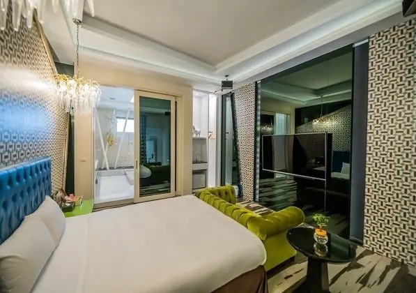 Luxury Tek Büyük Yataklı Oda