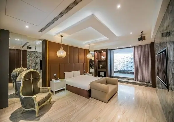 Luxury Tek Büyük Yataklı Oda