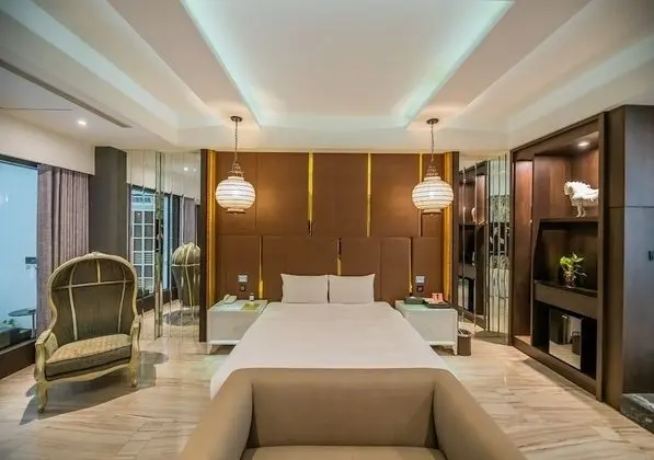 Luxury Tek Büyük Yataklı Oda