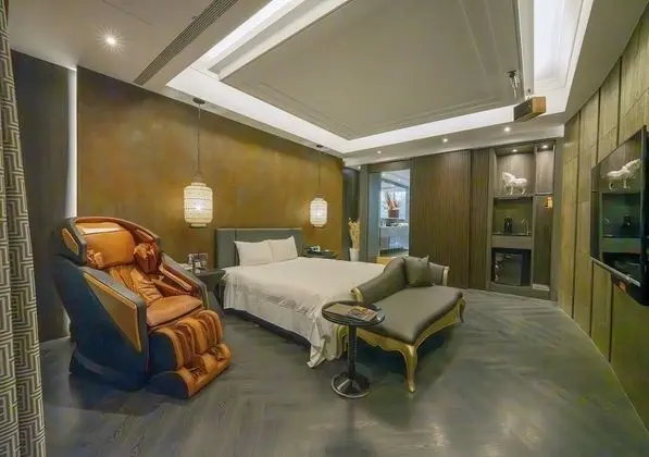 Luxury Tek Büyük Yataklı Oda