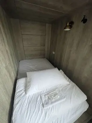 Basic Ortak Ranzalı Oda, Sadece erkekler için