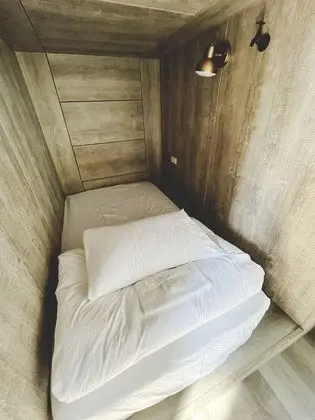 Basic Ortak Ranzalı Oda, Sadece kadınlar için