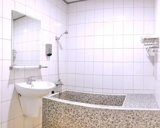 Business Tek Büyük Yataklı Oda
