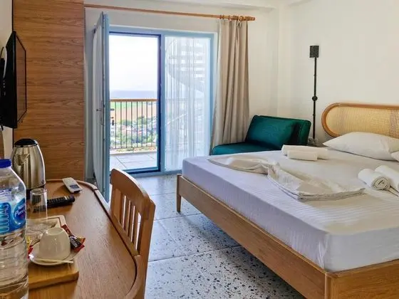 Çift Kişilik, Avlu Manzaralı, Balkonsuz