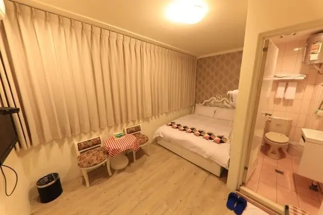 Standard Tek Büyük Yataklı Oda