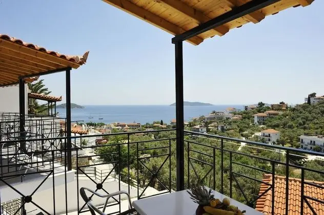 Studio Ground Floor , Partial Sea View (2 adults)