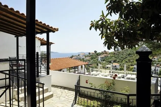 Studio Ground Floor , Partial Sea View (2 adults)