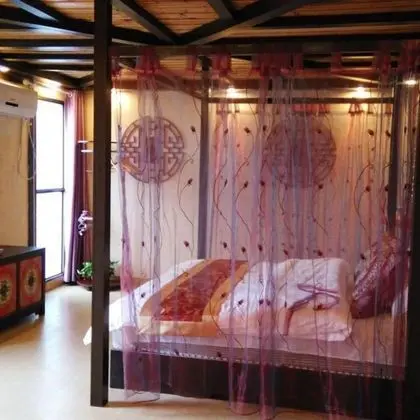 Honeymoon Oda, Balkon