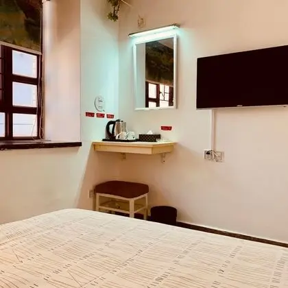 Basic Tek Büyük Yataklı Oda