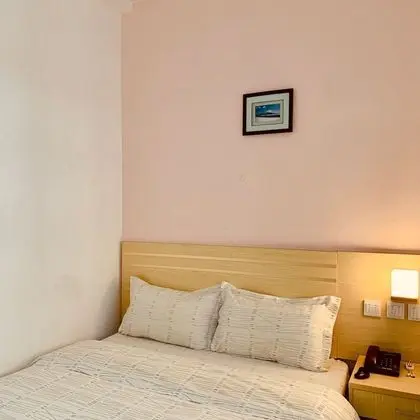 Basic Tek Büyük Yataklı Oda