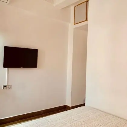 Basic Tek Büyük Yataklı Oda