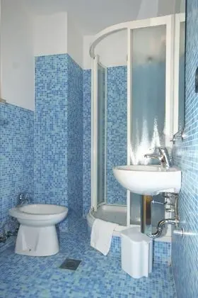 Economy Tek Büyük Yataklı Oda