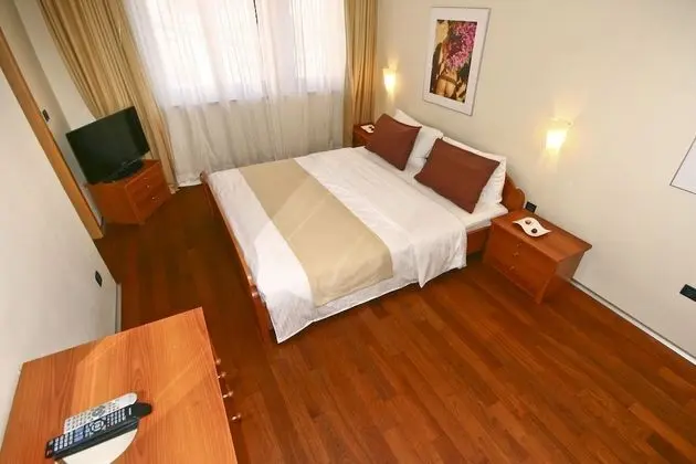 Superior Room with Jacuzzi and Garden View