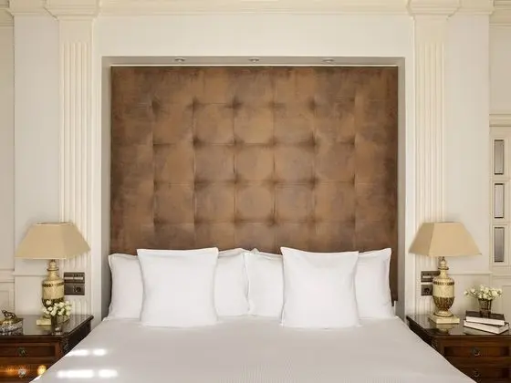 Presidential Penthouse Suite Red Level