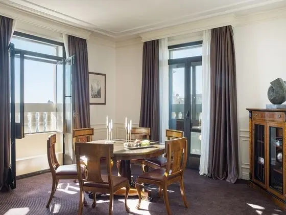 Presidential Penthouse Suite Red Level