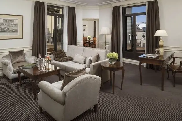 Presidential Penthouse Suite Red Level (2+1)