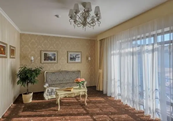 Luxury Tek Büyük Yataklı Oda